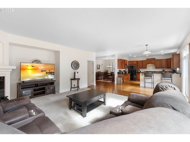 3468 Se SILVER FOX Ave, Hillsboro, OR 97123
