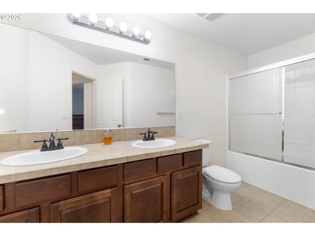 3468 Se SILVER FOX Ave, Hillsboro, OR 97123