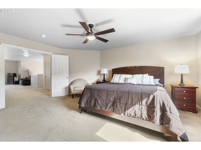 3468 Se SILVER FOX Ave, Hillsboro, OR 97123