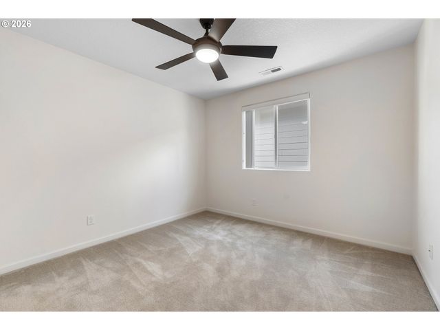 3468 Se SILVER FOX Ave, Hillsboro, OR 97123