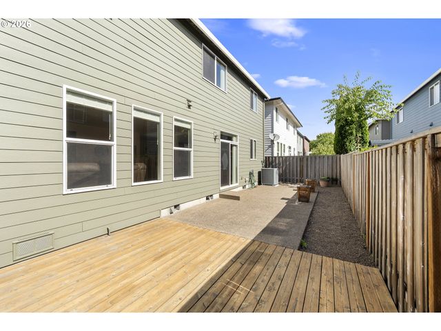 3468 Se SILVER FOX Ave, Hillsboro, OR 97123