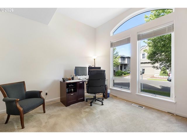 3468 Se SILVER FOX Ave, Hillsboro, OR 97123
