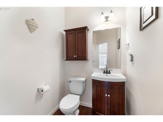 3468 Se SILVER FOX Ave, Hillsboro, OR 97123