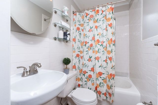 404 F ST, Staunton, VA 24401