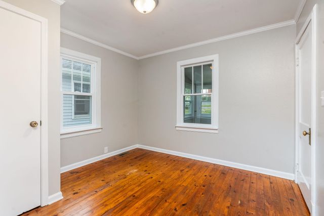 404 F ST, Staunton, VA 24401
