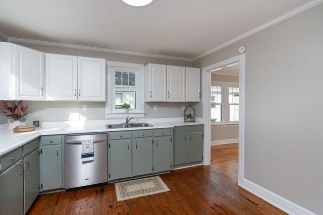 404 F ST, Staunton, VA 24401