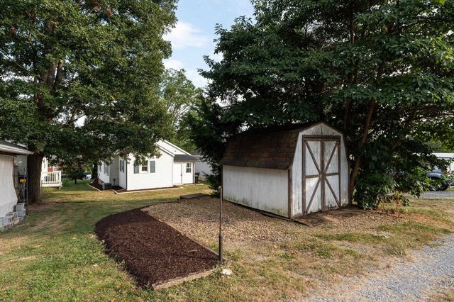 404 F ST, Staunton, VA 24401