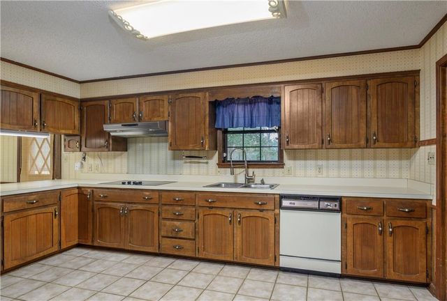 135 BIG LAKE Road, Pineville, LA 71360