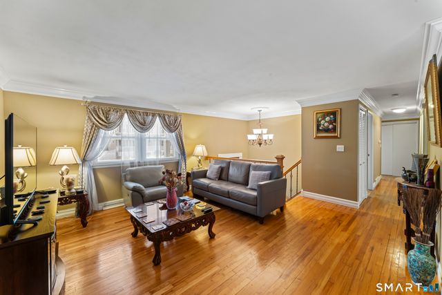 43 Collingsdale Drive, Milford, CT 06461