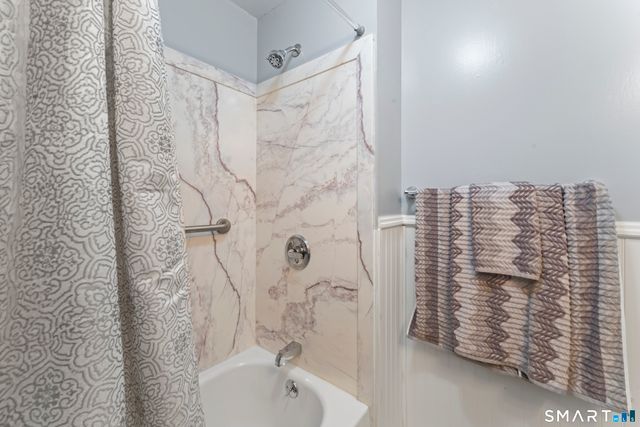 43 Collingsdale Drive, Milford, CT 06461