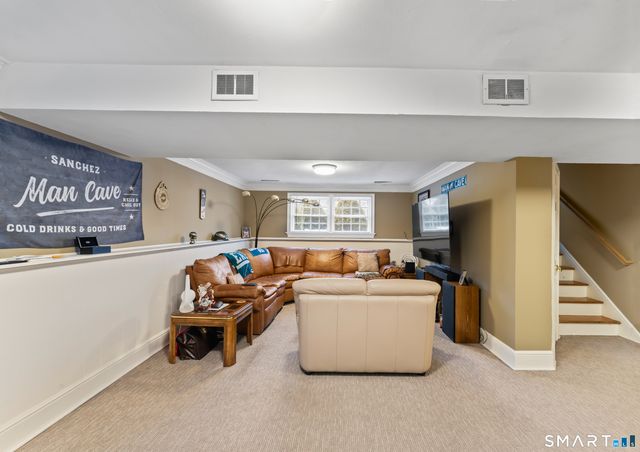 43 Collingsdale Drive, Milford, CT 06461