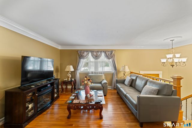 43 Collingsdale Drive, Milford, CT 06461