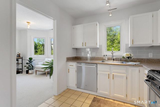20 Glenrock 20, Norwalk, CT 06850