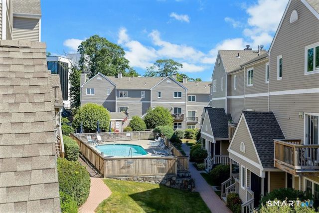 20 Glenrock 20, Norwalk, CT 06850