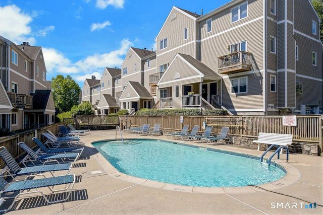 20 Glenrock 20, Norwalk, CT 06850