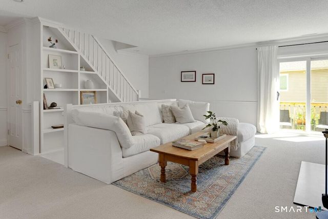 20 Glenrock 20, Norwalk, CT 06850