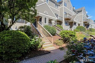 20 Glenrock 20, Norwalk, CT 06850