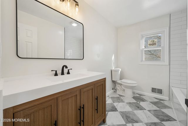 21 Queen Ann Road, Brick, NJ 08723