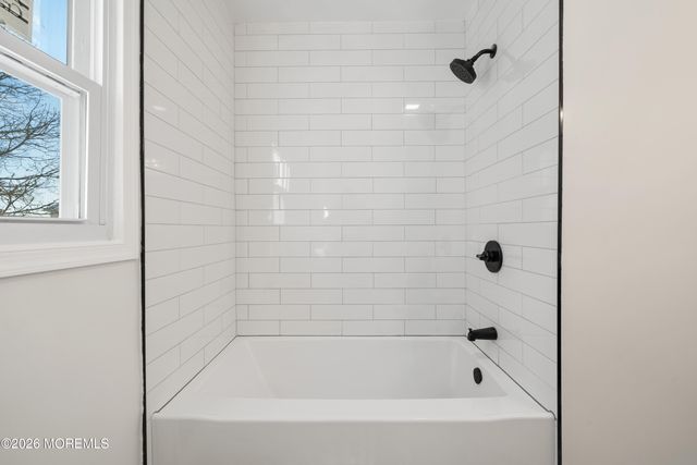 21 Queen Ann Road, Brick, NJ 08723