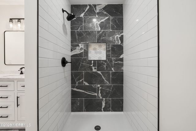 21 Queen Ann Road, Brick, NJ 08723