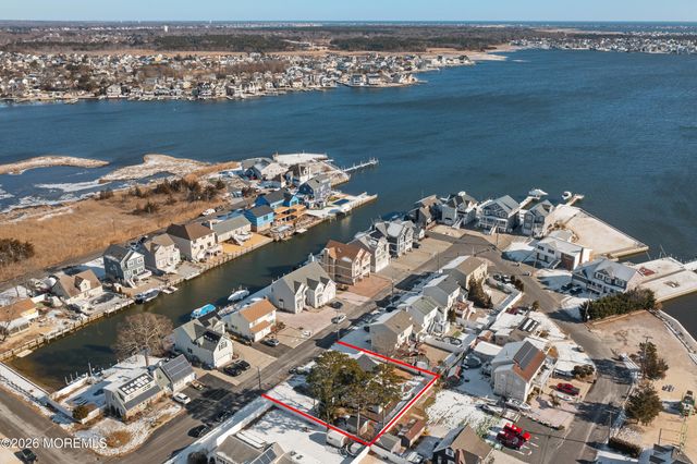 21 Queen Ann Road, Brick, NJ 08723