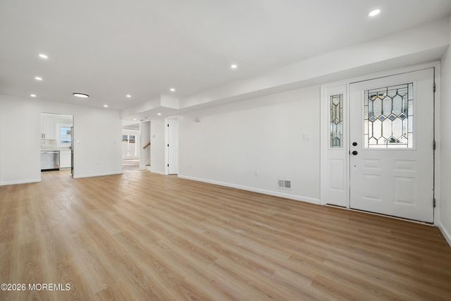 21 Queen Ann Road, Brick, NJ 08723