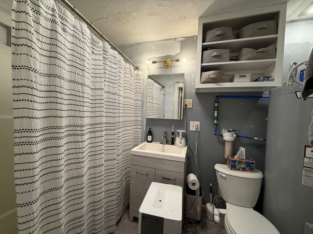 2160 N Kellett Avenue, Springfield, MO 65803