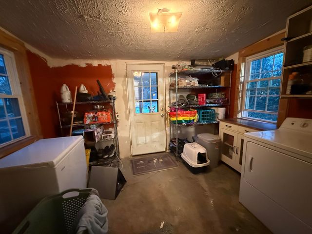 2160 N Kellett Avenue, Springfield, MO 65803