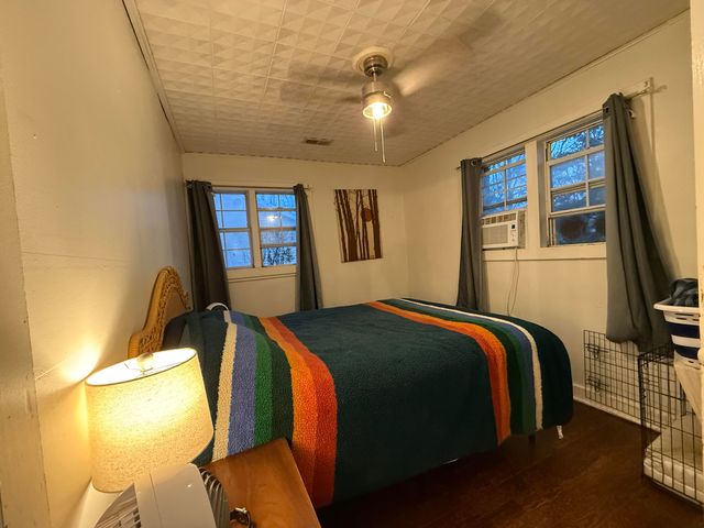 2160 N Kellett Avenue, Springfield, MO 65803