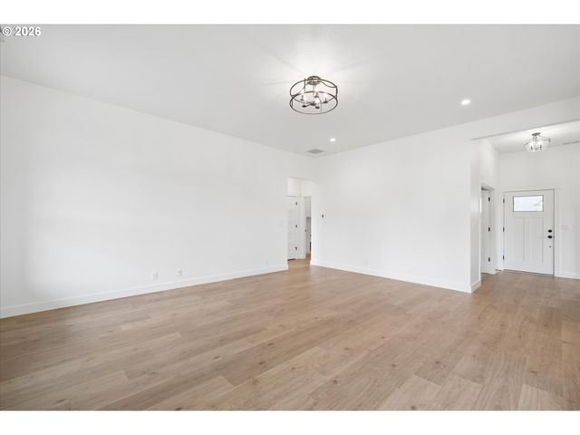 88105 WYMORE Ln, Veneta, OR 97487