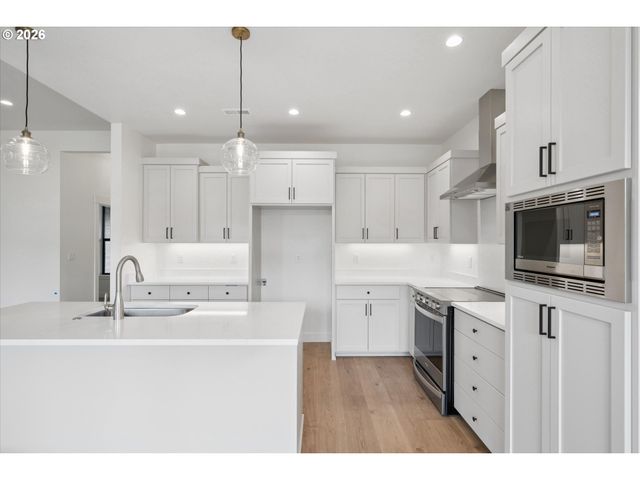 88105 WYMORE Ln, Veneta, OR 97487