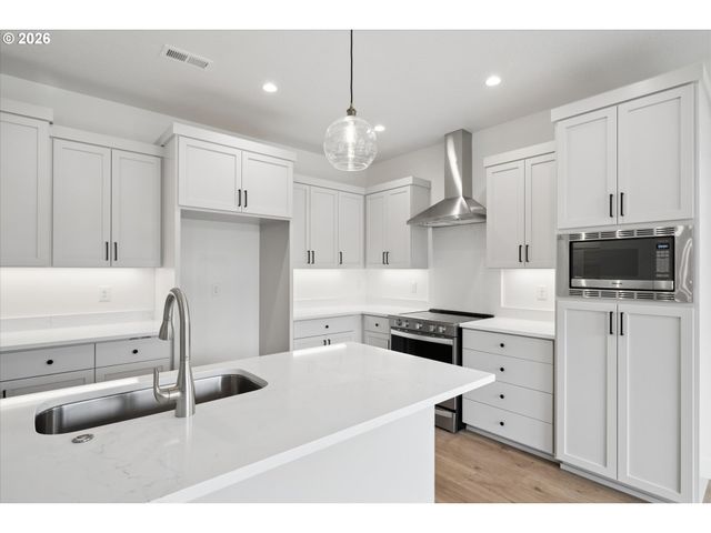 88105 WYMORE Ln, Veneta, OR 97487