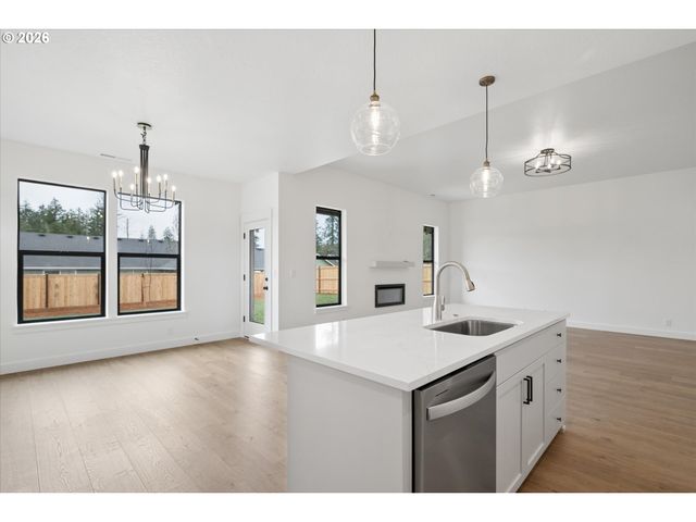 88105 WYMORE Ln, Veneta, OR 97487