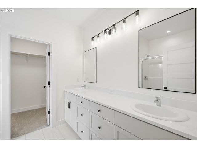 88105 WYMORE Ln, Veneta, OR 97487