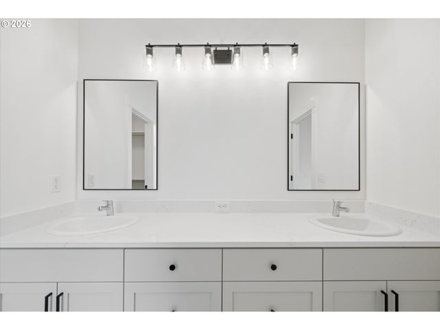 88105 WYMORE Ln, Veneta, OR 97487