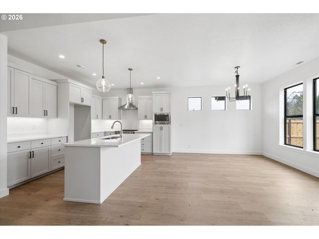 88105 WYMORE Ln, Veneta, OR 97487