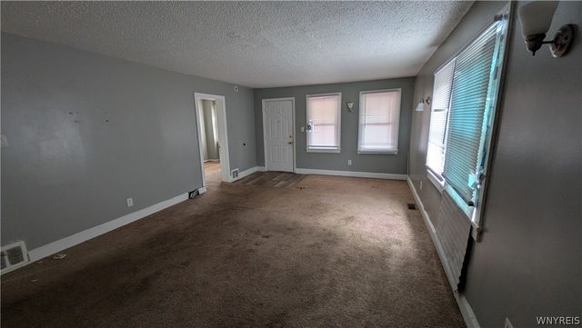 19 School Street, West Seneca, NY 14224
