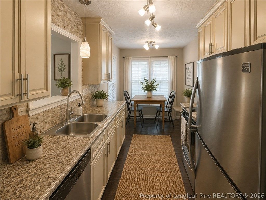 6762 Candlewood Drive, Fayetteville, NC 28314 — photo 4