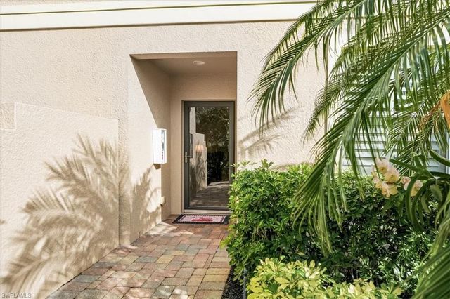 6622 Alden Woods CIR 101, Naples, FL 34113