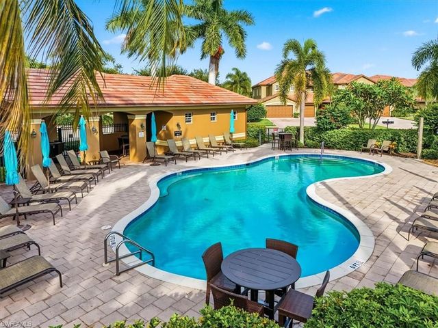 6622 Alden Woods CIR 101, Naples, FL 34113