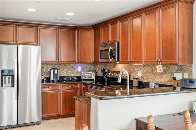 6622 Alden Woods CIR 101, Naples, FL 34113