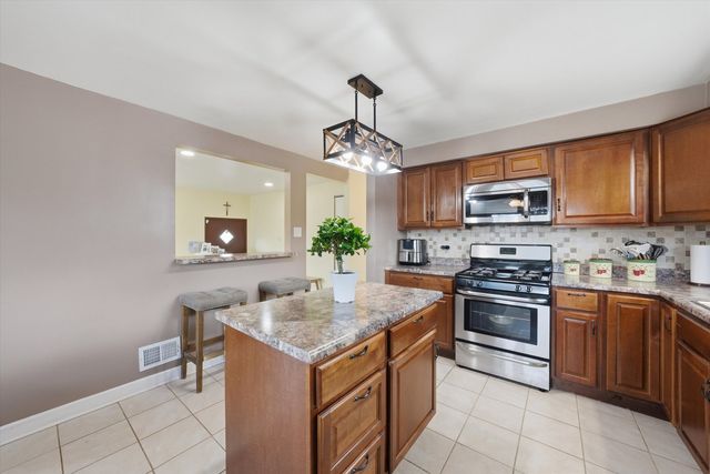 14828 Saint Louis Avenue, Midlothian, IL 60445