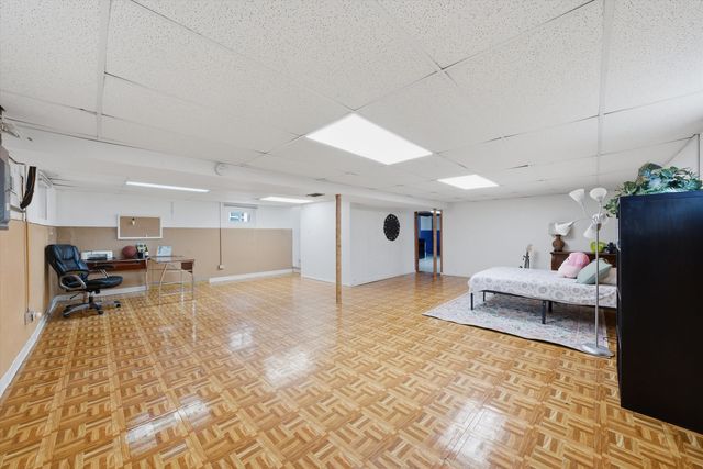 14828 Saint Louis Avenue, Midlothian, IL 60445