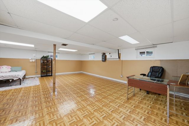 14828 Saint Louis Avenue, Midlothian, IL 60445