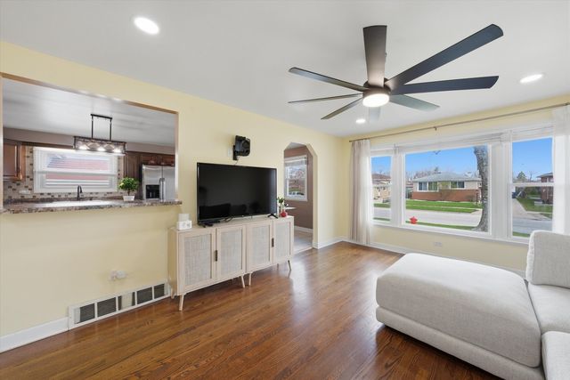 14828 Saint Louis Avenue, Midlothian, IL 60445