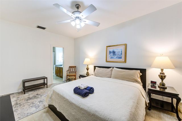 19 Crestwood Drive 8, Houston, TX 77007