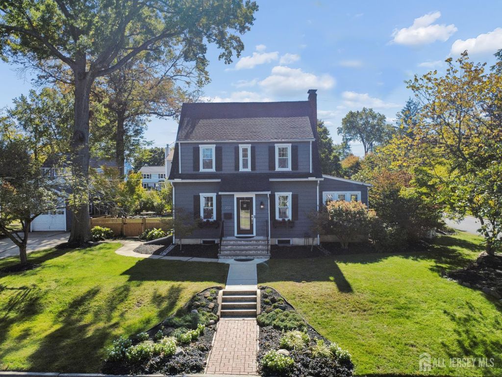 202 Ashland Road, Middlesex, NJ 08846