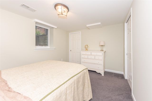 2112 Carhart Avenue, Ann Arbor, MI 48104