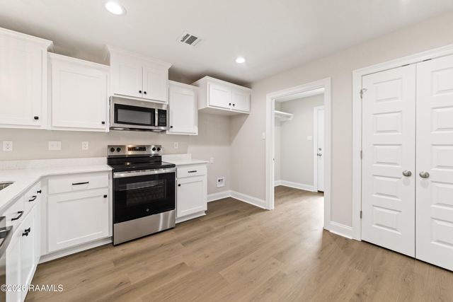 223 Camerons Cove Drive, Carencro, LA 70520