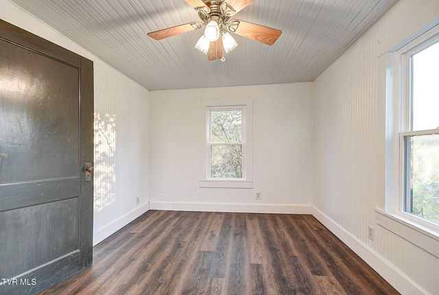 218 Aa Deakins Road, Jonesborough, TN 37659